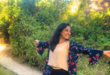 Srushti Dange Instagram - Paradise isn’t a place, it’s a feeling 🌴🌈