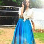 Sruthi Hariharan Instagram - One of those rare days where I 'feel ' beautiful .. from @pixie_yard_couture_studio @pixie_yard_closet Jewellery from @creativegemsandjewels Styled by @zoha.kabir Make up by @shivugowda2011 Hair by @kammarishivarajchary #ifeelgood