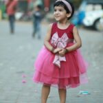 Sshivada Instagram - Pretty Smiles 🥰😍😊 📸 @ganesh_anbayeram 👗 @pretty_smiles___ Styling @sushma_subramaniyan #mylittleprincess #daughter #arundhathi #outfits #prettysmiles #myworld #happiness