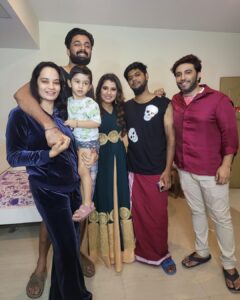 Suja Varunee Instagram - 💝 In Love with this gang 💝 Congratulations @niroopnandakumar on your debut film .. So happy and surprised to see u… God bless you guys & love u all @priyankapdeshpande & @abishek_raaja ❤️ #gang #gangsta #friends EVP Film City