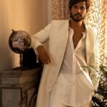 Sundeep Kishan Instagram - Monday Whites 🤍 @labelcrestelli Styled by @anishagandhi3 @rochelledsa @rajeshgopinathphotography