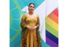 Swara Bhaskar Instagram - Though I’d bring my Umraao game to the @kashishfilmfest courtesy @prifreebee .. Loved the dupatta which is Hand Painted Organza Silk Kalamkari duppatta.. Clothes: @archanajaju.in Floral hair bun: @romanarsinghaniofficial Necklace: @aulerthofficial x @tribebyamrapali Rings: @aulerthofficial x @suneetvarmaofficial Footwear: @aprajitatoorofficial Make up: @devikajodhani Hair: @nilofarzkhan Styled by: @prifreebee Pic courtesy: @sunil.r.khandare 🙏🏽✨