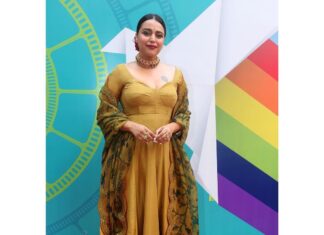 Swara Bhaskar Instagram - Though I’d bring my Umraao game to the @kashishfilmfest courtesy @prifreebee .. Loved the dupatta which is Hand Painted Organza Silk Kalamkari duppatta.. Clothes: @archanajaju.in Floral hair bun: @romanarsinghaniofficial Necklace: @aulerthofficial x @tribebyamrapali Rings: @aulerthofficial x @suneetvarmaofficial Footwear: @aprajitatoorofficial Make up: @devikajodhani Hair: @nilofarzkhan Styled by: @prifreebee Pic courtesy: @sunil.r.khandare 🙏🏽✨