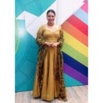 Swara Bhaskar Instagram - Though I’d bring my Umraao game to the @kashishfilmfest courtesy @prifreebee .. Loved the dupatta which is Hand Painted Organza Silk Kalamkari duppatta.. Clothes: @archanajaju.in Floral hair bun: @romanarsinghaniofficial Necklace: @aulerthofficial x @tribebyamrapali Rings: @aulerthofficial x @suneetvarmaofficial Footwear: @aprajitatoorofficial Make up: @devikajodhani Hair: @nilofarzkhan Styled by: @prifreebee Pic courtesy: @sunil.r.khandare 🙏🏽✨