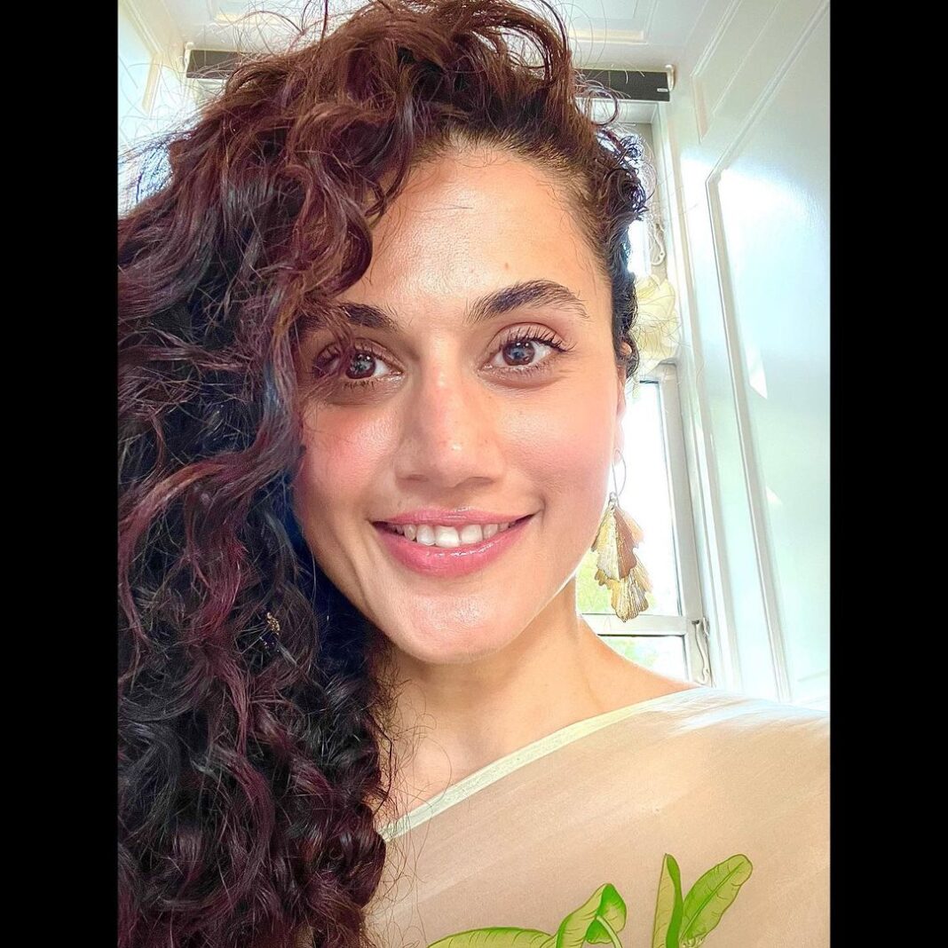 Taapsee Pannu Instagram - The ‘Pink’ effect ! #TapcTravels #HolidayHappiness