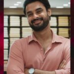 Tovino Thomas Instagram - #HeyKanmani video song is out now! Plug in for some wholesomeness ▶️ A @kailasmenon2000 musical 🎶 @tovinothomas @keerthysureshofficial 🖊 @vinayaksasikumar 🎤#AbhijithAnilKumar @greeshma_tharavath @urvasitheatres @revathy_kalamandirr #Vaashi Now in Theaters @tovinothomas @keerthysureshofficial @vishnuraghav @revathykalaamandhir @vaashimovie @revathy_kalamandirr @urvasitheatres @thinkmusicofficial @pharsfilm