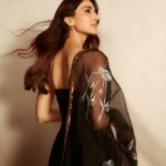 Vaani Kapoor Instagram - Night night 🖤✨ BIG day tomorrow! #Shamshera