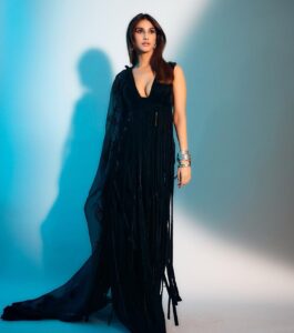 Vaani Kapoor Instagram - S H A M S H E R A ⚔️