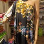 Vanitha Vijayakumar Instagram - Pretty floral one armed sleeve dress👗🌼 #vanithavijaykumarstyling #outfitoftheday #outfit #outfits #women #womensfashion #girl #girls #style #styling #stylist #fashion #ootd #picoftheday #pictureoftheday #dress #accessories #makeover #onlineshopping #onlineshop #boutique #boutiqueshopping #boutiquefashion Khader Nawaz Khan Road
