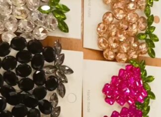 Vanitha Vijayakumar Instagram - Classic stoned ear studs grab them and top up ur outifits with these amazing classic stud earrings💎 #earrings #studs #stone #classic #colorful #colour #colours #accessories #bracelets #party #partytime #bracelet #shopping #onlineshopping #onlineshop #style #outfits #outfit #store #makeover #reelsinstagram #reelitfeelit #reelsvideo #reels #reelkarofeelkaro #reelsindia #instagram Khader Nawaz Khan Road