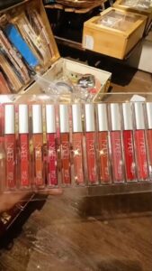 Vanitha Vijayakumar Instagram - Matte lip gloss restocked💄 #makeup #makeupartist #lipstick #lipstickshades #lipsticks #makeupideas #makeuplover #makeuplife #matte #liquidlipstick #gloss #lipgloss #reelsinstagram #reelitfeelit #reelsvideo #reels #reelkarofeelkaro #reelsindia