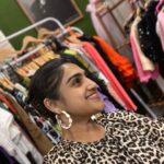 Vanitha Vijayakumar Instagram - When you own a fashion business and have a flagship store #khadernawazkhanroad #fashion #style #chennai …. U know u r a #bawse Khader Nawaz Khan Road