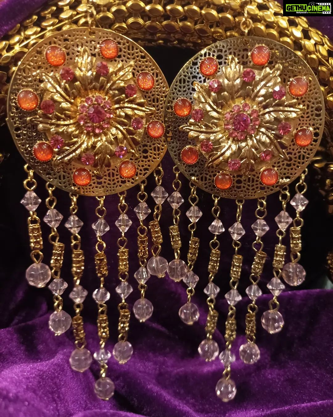 Vanitha Vijayakumar Instagram - MULTITUDINOUS CRYSTAL EARRINGS💎 these amazing hanging earrings are definitely going to upgrade your style! #vanithavijaykumarstyling #vanithavijaykumarstyling #hair #hairdo #hairdresser #classic #colorful #colour #colours #accessories #picoftheday #hairstyles #party #partytime #pictureoftheday #shopping #onlineshopping #onlineshop #style #outfits #outfit #store #makeover #reelsinstagram #reelitfeelit #reelsvideo #reels #reelkarofeelkaro #reelsindia #instagram Khader Nawaz Khan Road