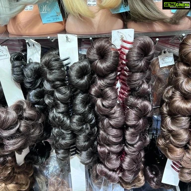 Vanitha Vijayakumar Instagram - 👩🏻Full wigs 👩🏻🦱hair extensions 👧🏻clip on pony tails 👩🏻🦳available in various colours, cuts and textures 💁🏻♀️easy to use and easy maintenance 🙅🏻♀️very cost effective 💆🏻♀️we have for personal use to buy and also for rentals & shoots, events etc... #vanithavijaykumarstyling #vanithavijaykumarstudios #hairwigs #extensions #classic #colorful #colour #colours #accessories #party #shopping #onlineshopping #onlineshop #style #outfits #outfit #store #makeover #instagram #hair #hairstyle #hairstyles #wig #wigs #picoftheday #pictureoftheday #outfitoftheday #haircolor Khader Nawaz Khan Road