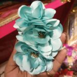 Vanitha Vijayakumar Instagram – Artificial Floral hair clips🌸🌼🌺 #earrings #studs #stone #classic #colorful #colour  #colours #accessories #bracelets #party #partytime #bracelet  #shopping #onlineshopping #onlineshop #style #outfits #outfit #store #makeover #reelsinstagram #reelitfeelit #reelsvideo #reels #reelkarofeelkaro #reelsindia #instagram #hair #hairstyle #hairstyles Khader Nawaz Khan Road