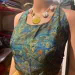 Vanitha Vijayakumar Instagram - New collection Reversible halter neck blouse Dm for price!! ✨can be worn for western wear on jeans skirt etc and very graceful when worn with plain sarees