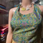 Vanitha Vijayakumar Instagram – New collection Reversible halter neck blouse 
Dm for price!! ✨can be worn for western wear on jeans skirt etc and very graceful when worn with plain sarees