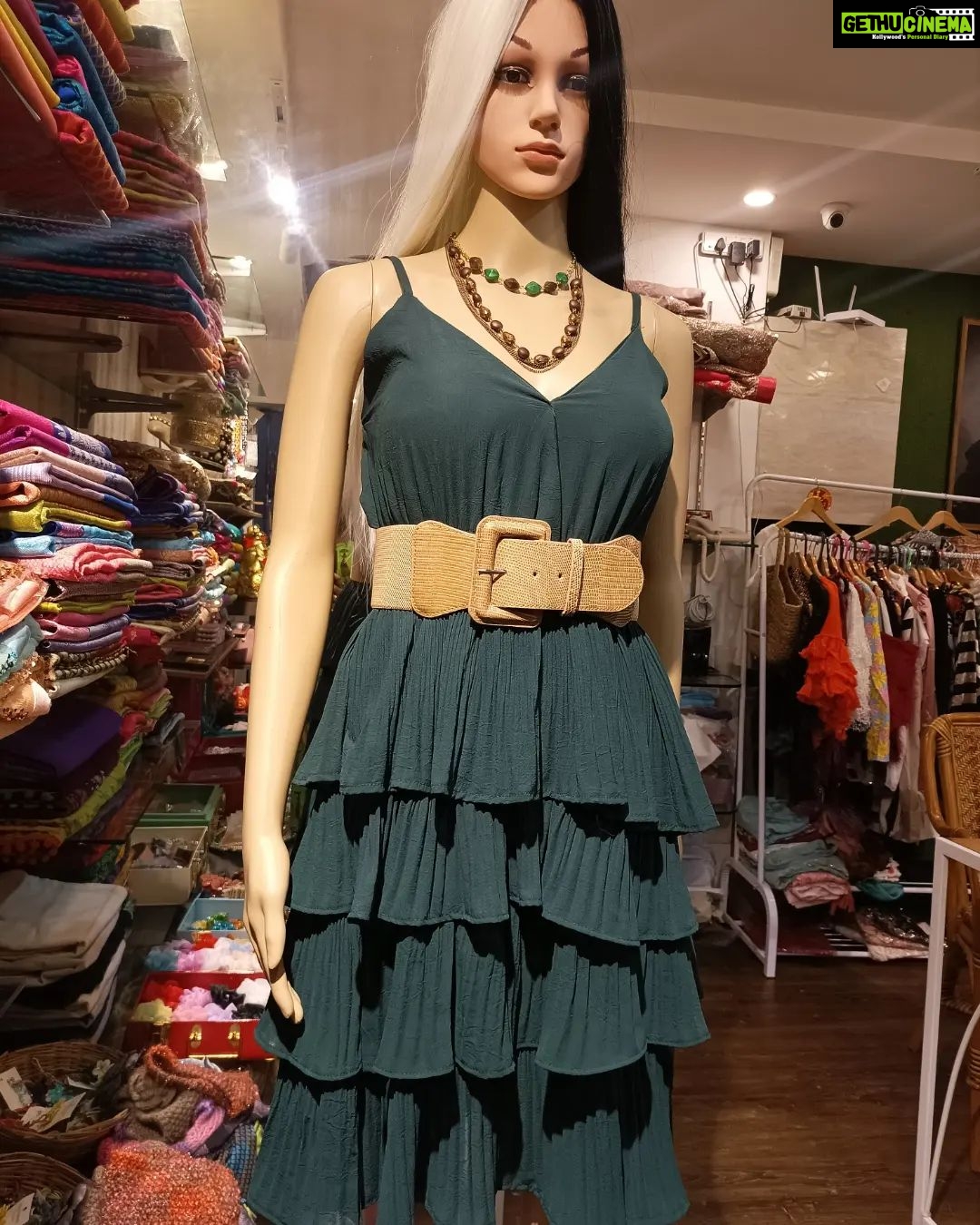 Vanitha Vijayakumar Instagram - Bottle green layered dress paired up with an adjustable buckle belt🤑🍾 #vanithavijaykumarstyling #outfitoftheday #outfit #outfits #women #womensfashion #girl #girls #style #styling #stylist #fashion #ootd #picoftheday #pictureoftheday #dress #accessories #makeover #onlineshopping #onlineshop #boutique #boutiqueshopping #boutiquefashion Khader Nawaz Khan Road