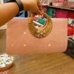 Vanitha Vijayakumar Instagram - 👀COME CLOSE👀 to admire the stunning intricate details of these handy hand bags👛👜#vanithavijaykumarstyling #vanithavijaykumarstyling #hair #hairdo #styleblogger #classic #colorful #colour #colours #accessories #saree #hairstyles #party #partytime #stylist #shopping #onlineshopping #onlineshop #style #outfits #outfit #store #makeover #reelsinstagram #reelitfeelit #reelsvideo #reels #reelkarofeelkaro #reelsindia #instagram Khader Nawaz Khan Road
