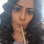 Varalaxmi Sarathkumar Instagram - Jesttttttt Beeeee Jolllyyyy... #mondayvibes #mondaymotivation #mondayblues #reels #trendinreels #goodvibesonly #joy #lovemyjob❤ #shootdiaries #Sabari Hyderabad