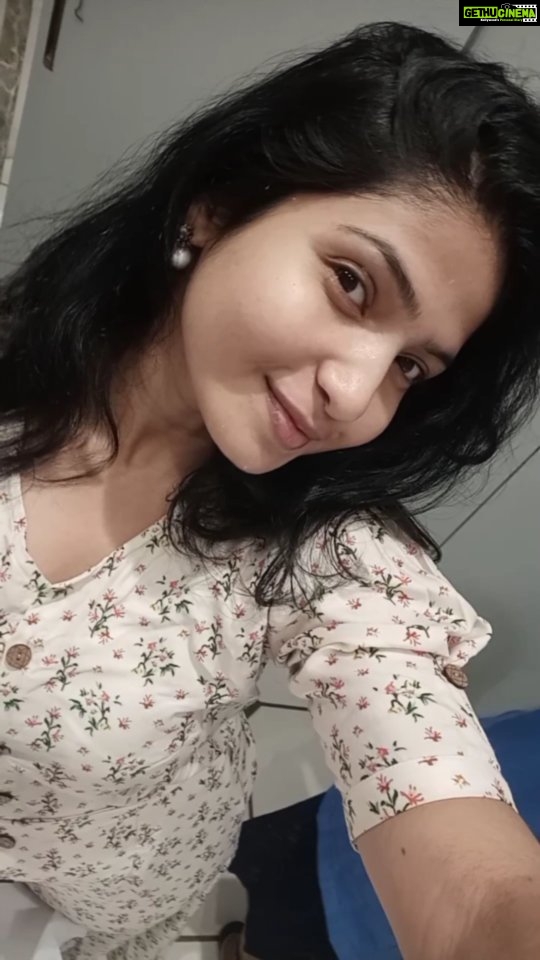 Venba Instagram - Recently i visited @_skin_envy_ Clinic for my skin treatment , it was an amazing experience with @dr.aishwaryaselvaraj ā¤ā¤ā¤ā¤ I had silk peel treatment , its really nice, my skin is glowing And the price was not expensive too š #skincare #skincareroutine #skinevy #skin #skincaretips #skincareproducts #reelsitfeelsit #reelsinstagram #reelskarofeelkaro #reels #trending #viral #viralreels #trendingnow #viralvideo