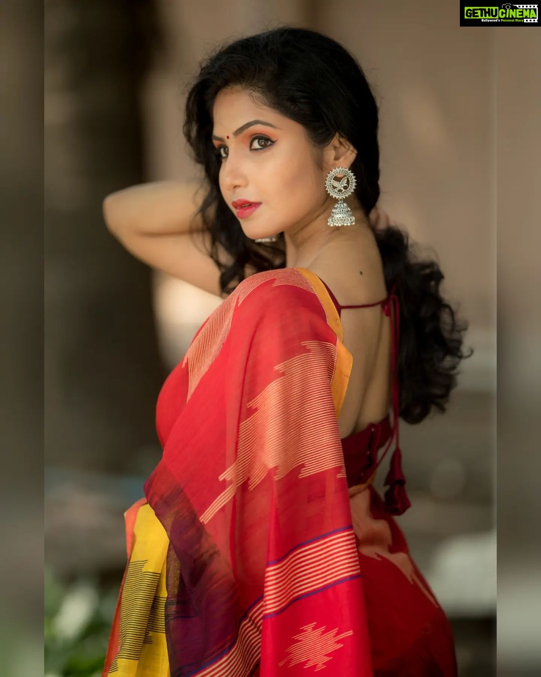 Venba Instagram - 🥰🫶😍 Costumes - @ivalinmabia Photography - @camerasenthil Makeup - @elegant_bridalstudio Shoot Organised by @rrajeshananda #saree #sareelove #simple #elegant #love #cute #instalike #instamood #followforfollowback #followme #viral #pinterest #love #style #swag #heroine #tamilcinema #chennai #instagram #likeforlike #likeforfollow