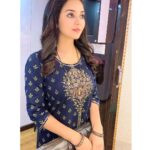 Vidhya Instagram - 🥸😬