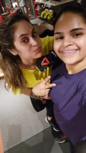 Vidyulekha Raman Instagram - Instagram Fitness Vs. Reality with @shrutika_arjun 😂🤪💪🏼 @poundsfitnessstudios #cookwithcomali #cookuwithcomali #cwc #gym #fitness #funnyvideos #funny #fitnessmotivation #expectationvsreality #instagramvsreality #trendingreels #fitnessreel
