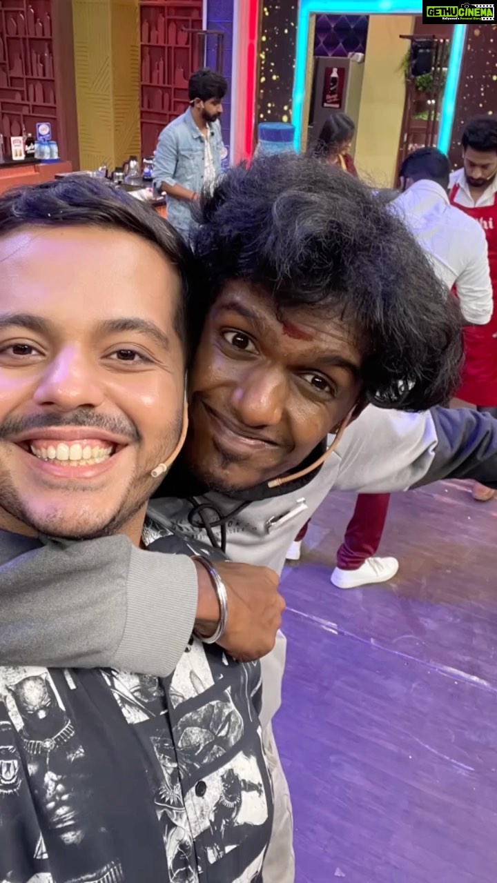 Vidyulekha Raman Instagram - Probably my most favourite episode till date - #CWC3 Friend and Family Celebration Week š„°šš”š©āā¤ļøāšØ Such a special moment in my life to have my husband @lowcarb.india with me on sets and be a part of my work! Thank you my dear thambi @bjbala_kpy for making mama so comfortable on sets. Love you da ā„ļø Even thought Sanju had language issues, he handled the episode like a champ and Iām so glad you all loved him and us š„° love you bunny, for being such a sport š° Dress - @soul__spectrum Styled by - @paviiiee_08 @vijaytelevision @mediamasons #cwc #cwc3 #cookwithcomali #cookwithcomali3 #cookuwithcomali #cookuwithcomali3 #vijaytvshow #vijaytelevision #vijaytv #vidyuraman #cookwithcomalividyu