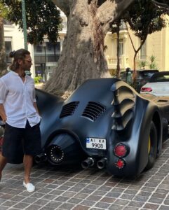 Vidyut Jammwal Instagram - To win ITLVJ. Merchandise…
Name the 2 cars..
The 1st 5 correct answers will receive ITLVJ merchandise…

#ITLVJ
#martialarts