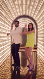 Vijay Deverakonda Instagram - Hooked to this step and the vibe of this song! As they say - #JugJuggJeeyo to the team and all our love for the film from Team Liger ❤️
#ThePunjaabbanSong 
@karanjohar @apoorva1972 @ajit_andhare @anilskapoor @neetu54 @varundvn @kiaraaliaadvani @manieshpaul @mostlysane @raj_a_mehta @rishiwrites @gippygrewal @tanishk_bagchi @zarakhan @mainhoonromy @azeemdayani @boscomartis @dharmamovies @viacom18studios @tseries.official