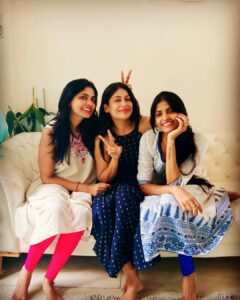 Vijayalakshmi Instagram - Veredhuvum thevai illai 
Anbukku munnaley ♥️
.
.
.
@kanithiru10 
@niranjani_ahathian 
@ahathiansannasi