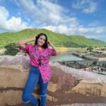 Aanchal Munjal Instagram - Being all Gulabi in this Gulabi Nagri 💞 PS : Spot the cutesttttt monkey in this world in the last photo 🫶🏻🤪 #PhotoDump #Day1 #Jaipur #LoveThisCity 🥹 📸 @saurabh.singhaal 👀