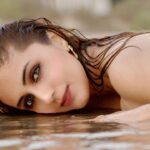 Aarti Chhabria Instagram - “The state of your life is nothing but a reflection of your mind. You create with your thoughts, emotions, choices, actions.” ACB . . . . . . . #quotes #originalquote #aartichabria #aartichabriaquotes 1,2,3,4 or 5? Goa