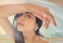 Adah Sharma Instagram - Sunna hai sabzi ka bhao badh Gaya hai 🤓 . . . P.S. fashion is about having fun so take only what you eat seriously 😜 #100YearsOfAdahSharma #adahsharma #GoGreen