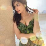 Adah Sharma Instagram - Mujhe kuch nahi patta 🥬🍃☘️🍀 leaf pics on public demand 🤓 . . . #100YearsOfAdahSharma #adahsharma P.S. have u eaten your vegetables today 😎