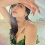 Adah Sharma Instagram - Mujhe kuch nahi patta 🥬🍃☘️🍀 leaf pics on public demand 🤓 . . . #100YearsOfAdahSharma #adahsharma P.S. have u eaten your vegetables today 😎