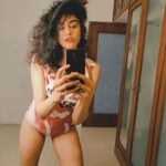 Adah Sharma Instagram – Look in the mirror.That’s your competition 🪰❤️🤣 
.
.
.
#100YearsOfAdahSharma #AdahKaKeeda #adahsharma #fly #flyhigh #flies 
.
.
P.S. you can name him if u like 🙃❤️ yes the fly in the mirror is my competition for many reasons
#MondayMotivation to fly high 😁