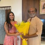 Aditi Shankar Instagram - On the auspicious day of vinayagar Chathurthi yesterday, got to meet the one and only THALAIVAR 🔥🔥🔥🔥 @rajinikanth sir and got his blessings. #naadinerambumurukkamurukka #annaatthe #superstar