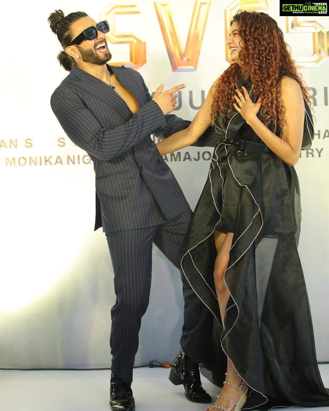 Aditi Shankar Instagram - So glad to have met this powerhouse💥 the personification of energy and positivity⭐️💯 @ranveersingh #rc15 #ranveersingh #powerhouse