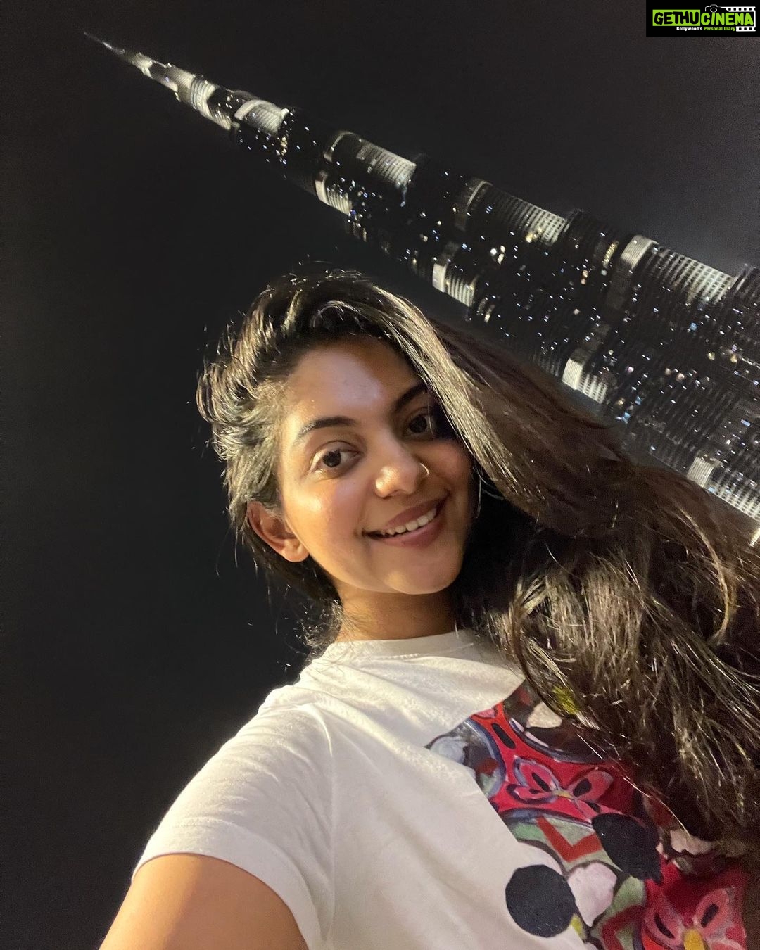 Ahana Kumar Instagram - Downtowning 🎡💫🎠….. #issavibe ✨ Downtown Dubai