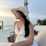 Ahana Kumar Instagram - Love was in the Air … 🤍☁️ sandy salty throwback to a good time with @pickyourtrail @hideawaybeachmaldives @linkinrepspvtltd 🐚 wearing @looseygooseybyravina 🤍💫 #Pickyourtrail #UnwrapTheWorld #LetsPYT #hideaway #maldiveshideaway #hideawaybeachmaldives #myhideaway #LinkinReps #Maldives #vacation 🦋✨🐳