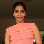 Aishwarya Lekshmi Instagram – I finally fit into my peach top…yeyyyyy!!! #peachtop @manks2006 😋😋😋😋