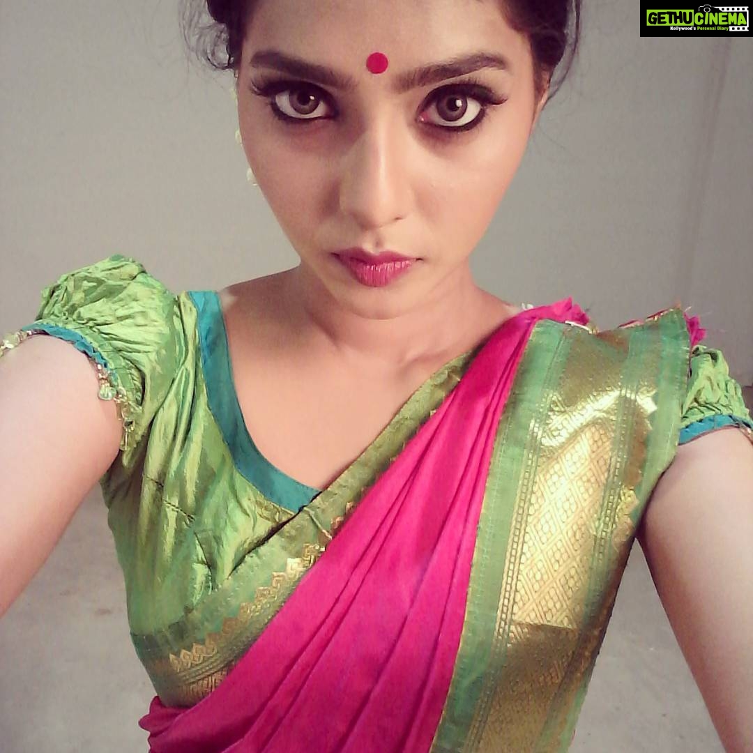 Aishwarya Lekshmi Instagram - #smizeliketyty #smize #tyrabeauty #indianmodel #notaLAlocal