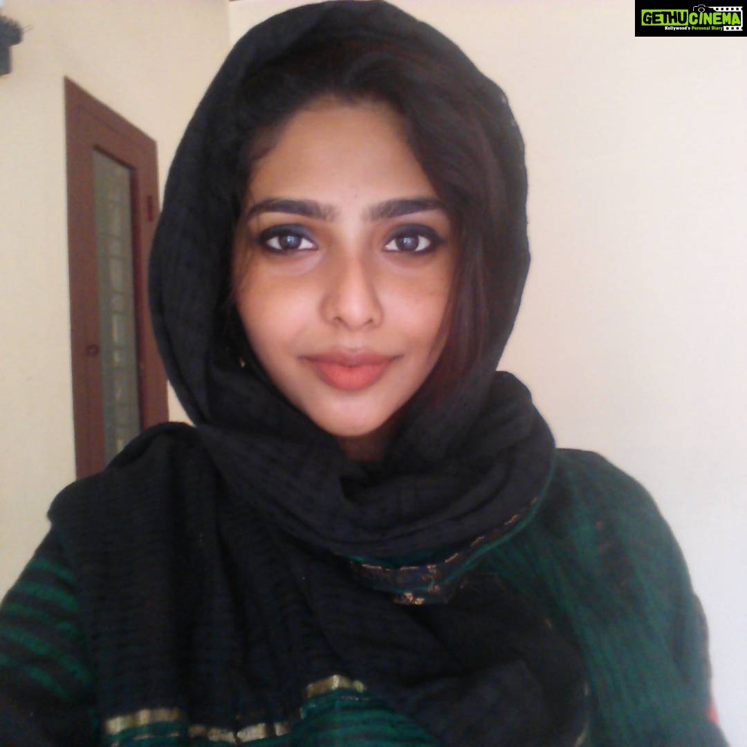 Aishwarya Lekshmi Instagram - Thattamkutty buhahaha!! #modelling