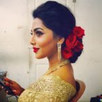 Aishwarya Lekshmi Instagram - Oh.. you know casually posing :p #indianmodelchick #betweenshots #makeuproomstory @shajeshnoel #shashankmakeup #redlips #saree