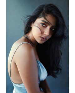 Aishwarya Lekshmi Instagram - 🌊 @vaishnavpraveen . @theitembomb . @nittigoenka . @the.mad.hair.scientist . @deme_love_