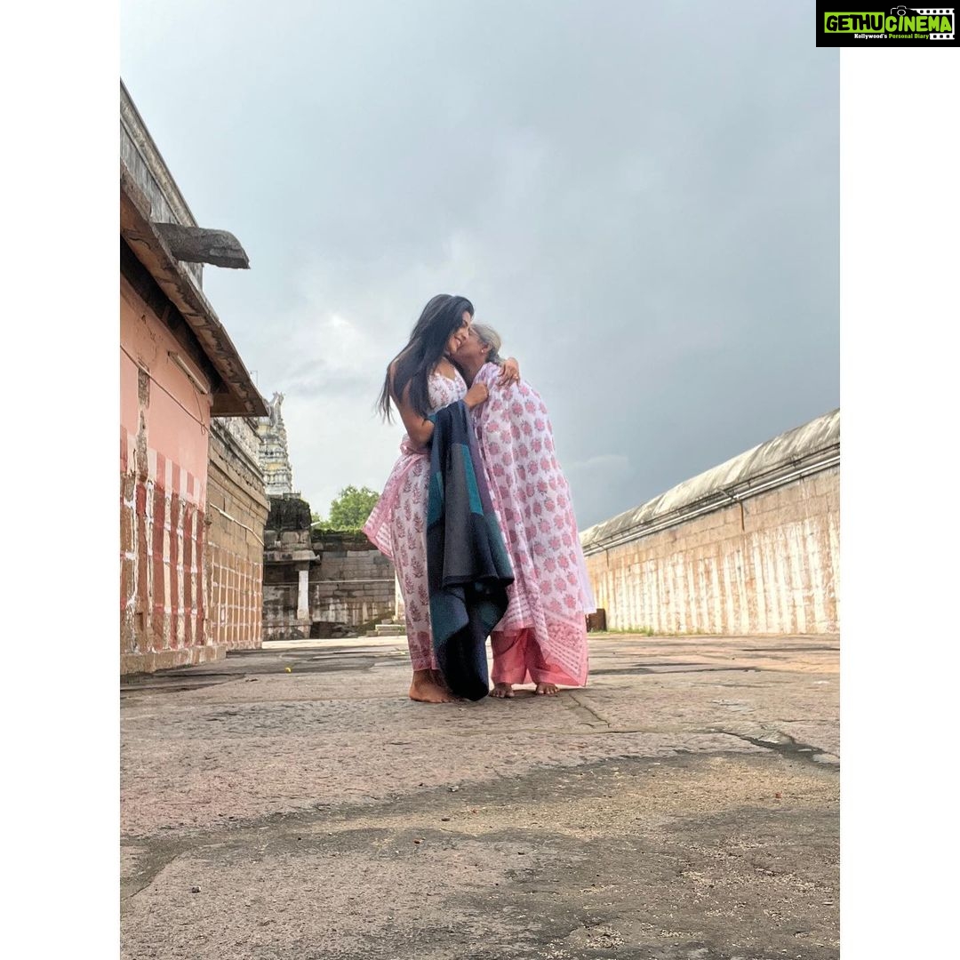 Aishwarya Lekshmi Instagram - അമ്മ .