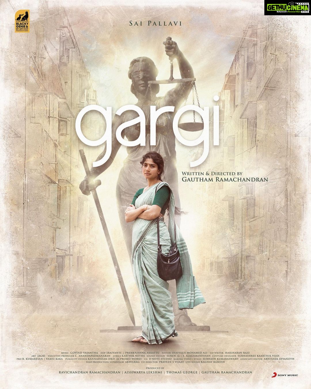Aishwarya Lekshmi Instagram - My first as a Producer!!! #GARGI @saipallavi.senthamarai @kaaliactor @aishu__ @kaleshramanand @gautham_chandran @sraiyanti @akkattoos #govindvasantha @shafique_mohamed_ali @jacki_as_usual @ananda.padmanaban @subhaskaar @urkumaresanpro
