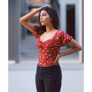 Aishwarya Lekshmi Instagram - 📸: Tommy for Worky Lyfe